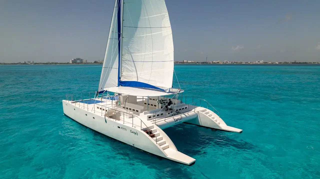 rent a catamaran in cancun